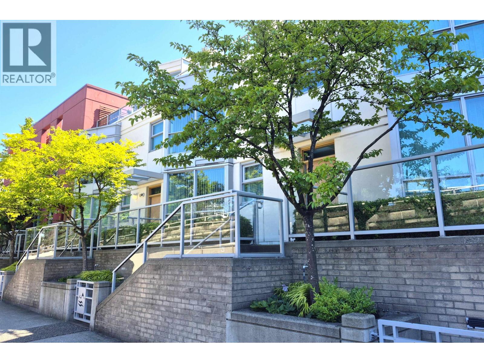 150 PRIOR STREET