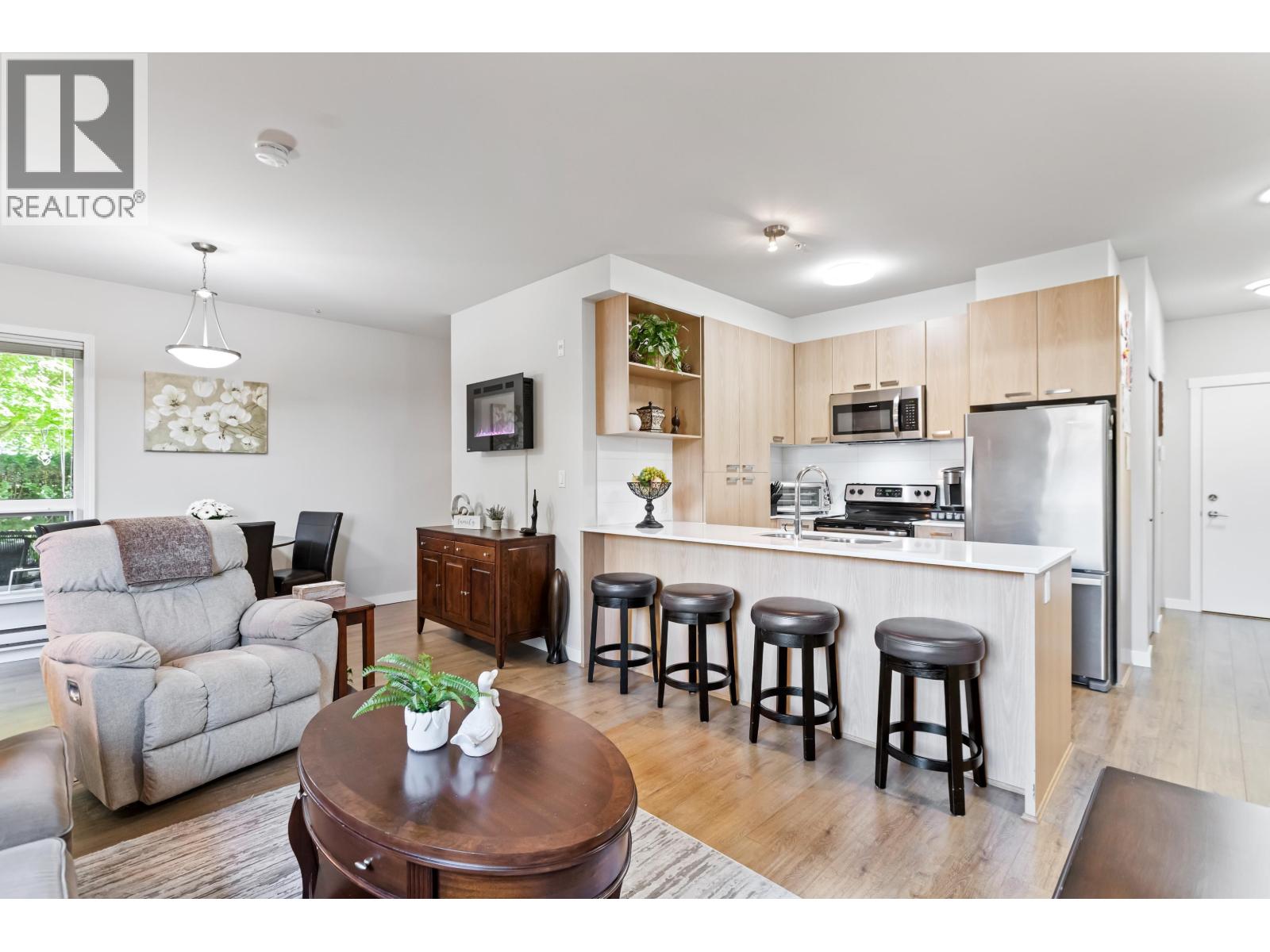 108 20331 DEWDNEY TRUNK RD, Maple Ridge