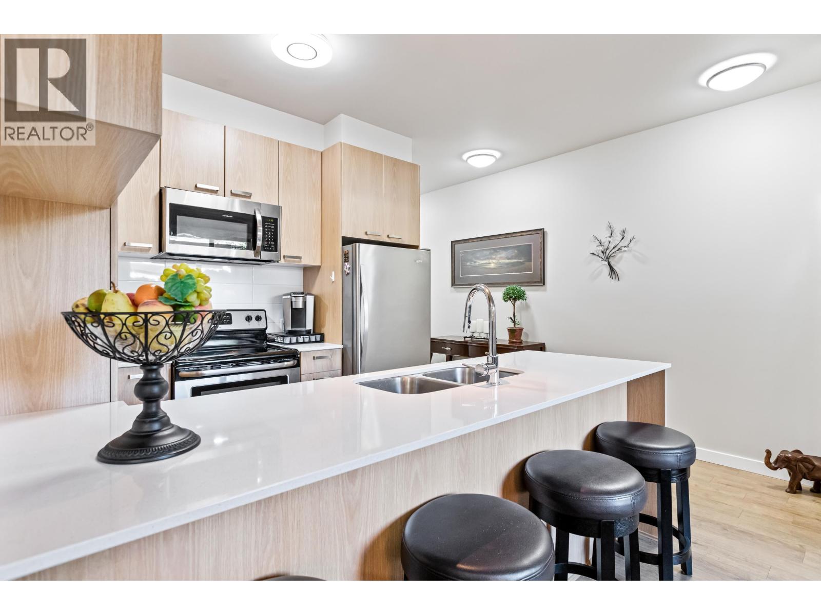108 20331 DEWDNEY TRUNK RD, Maple Ridge