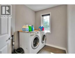 Kitchen - 126 Panatella Crescent Nw, Calgary, AB T3K0M5 Photo 18
