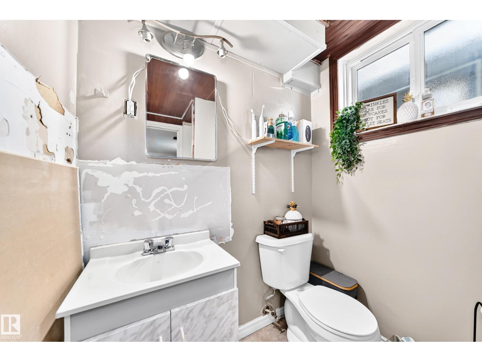 12718 126 ST NW - Image 38