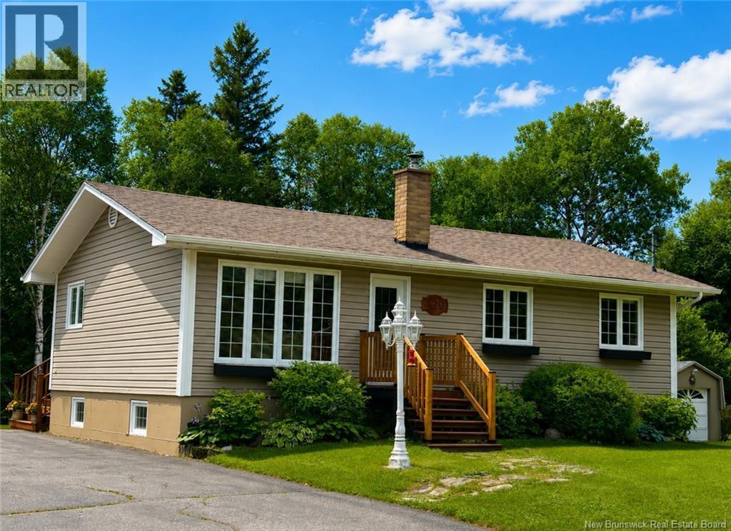 429 Acadie - 1