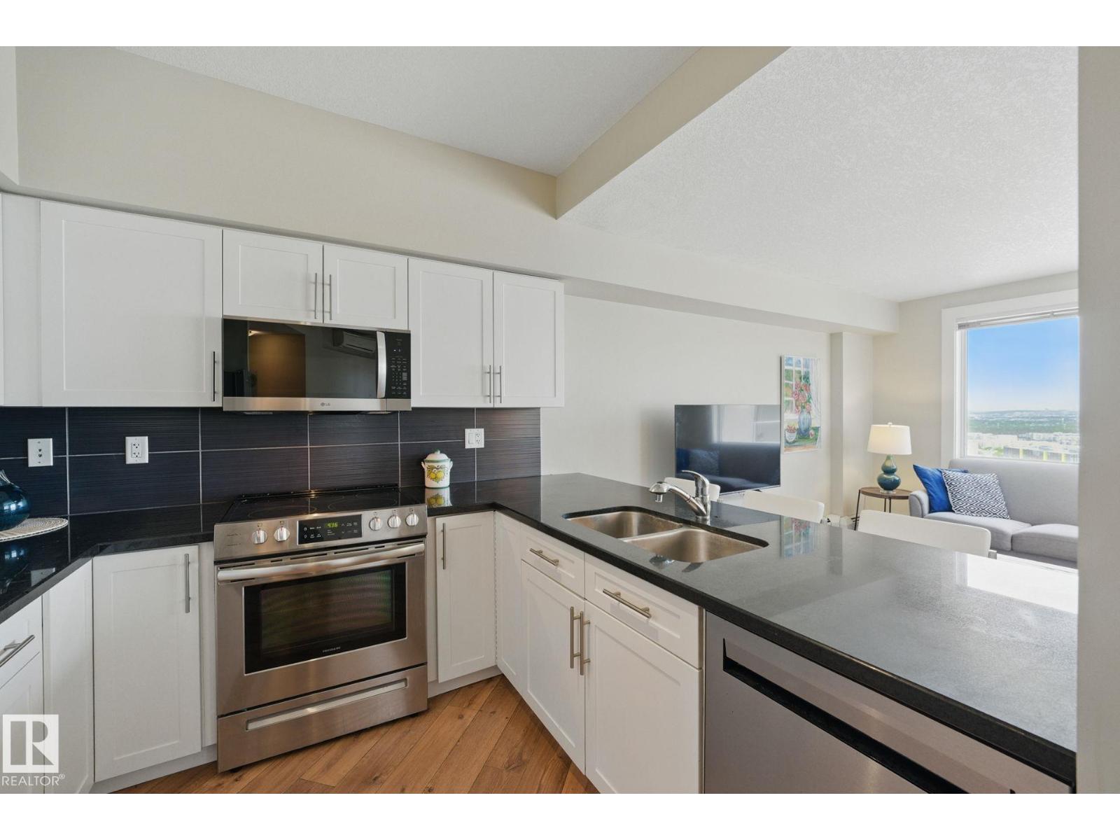 #2701 10136 104 ST NW - 9