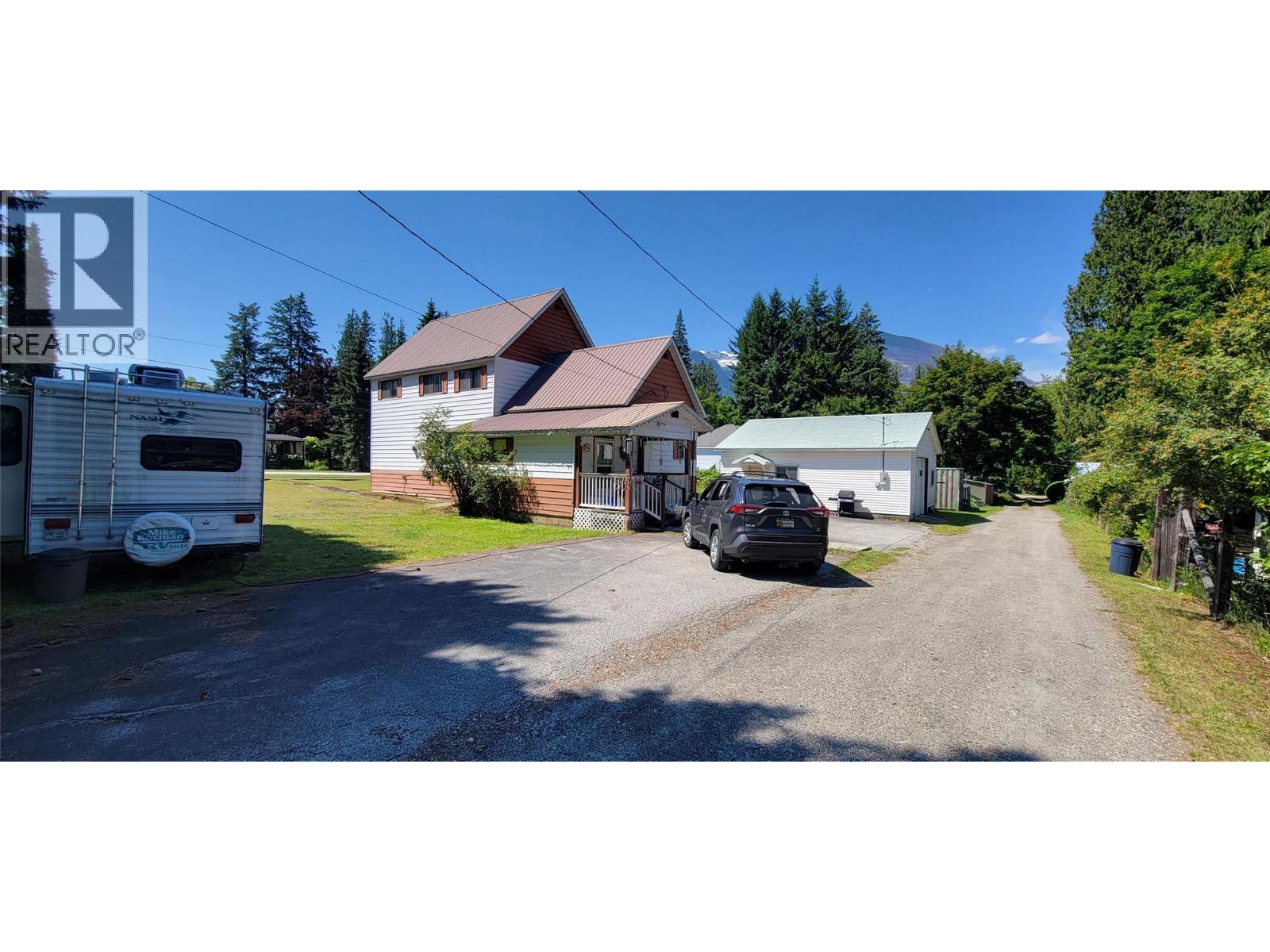 318 8th Avenue