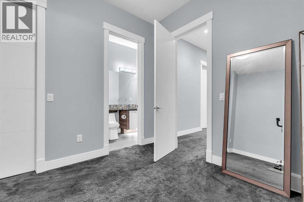 2417 25 Avenue NW - Image 38