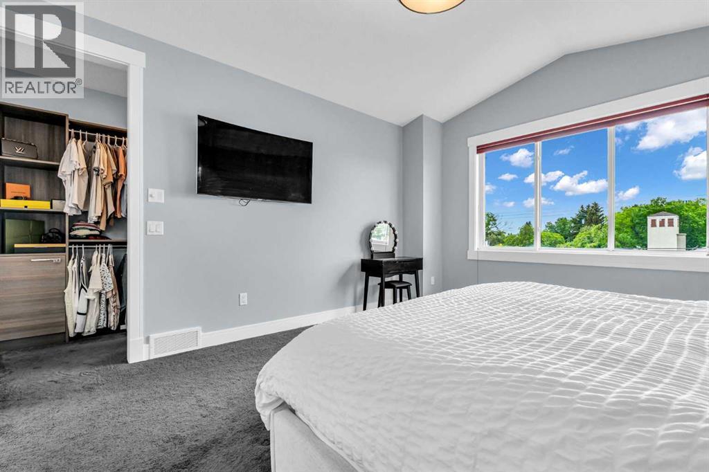 2417 25 Avenue NW - Image 19