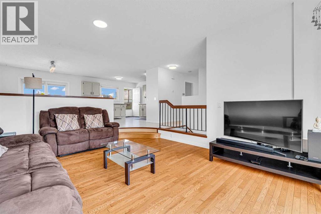 6716 37 Avenue NE - Image 4