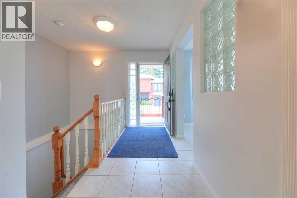8 Prominence Path SW - Image 3