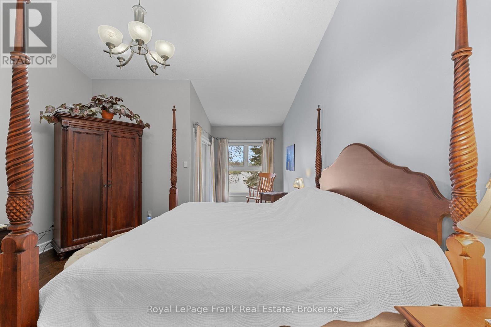 #403 1 SHERWOOD STREET - 18