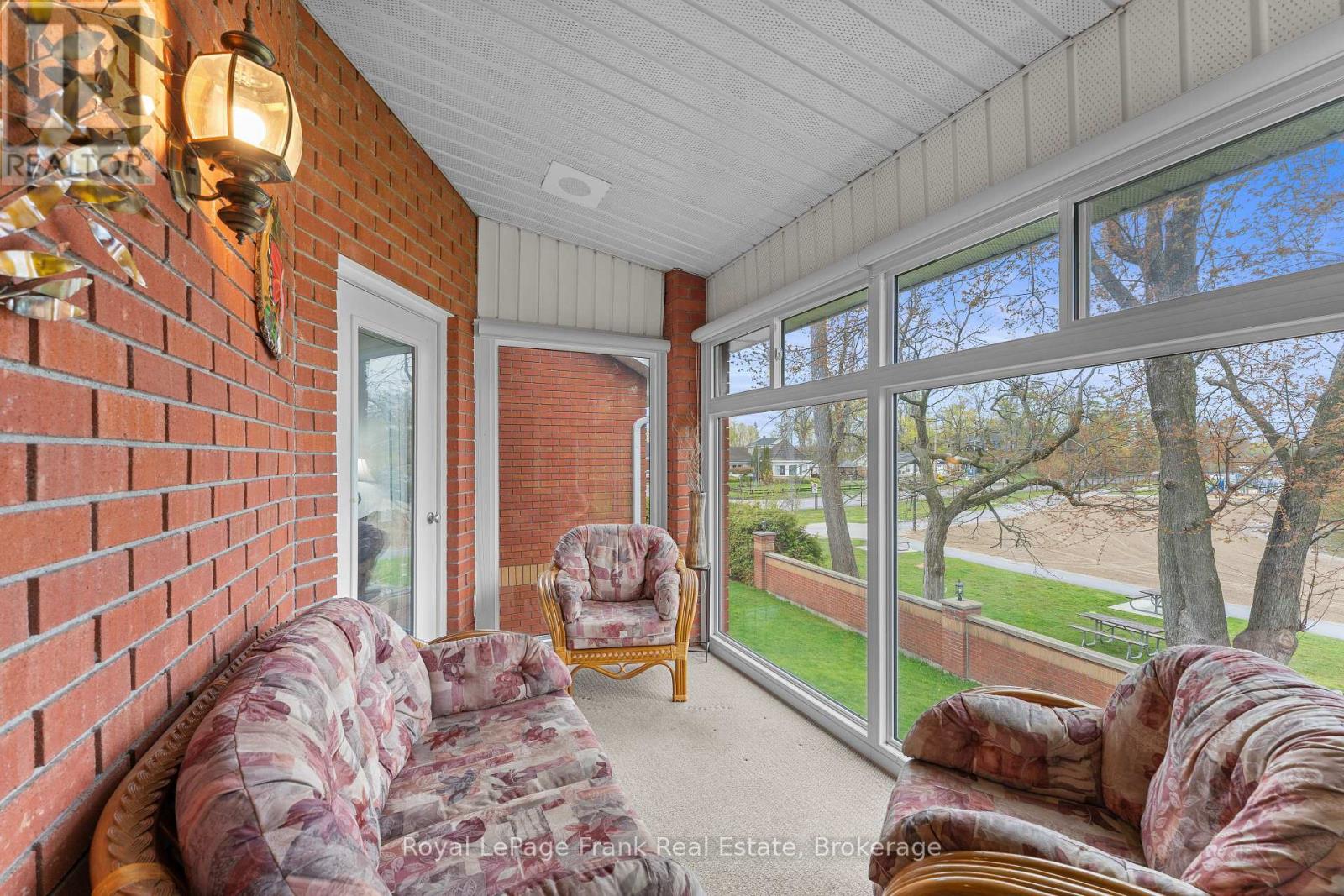#403 1 SHERWOOD STREET - Image 29