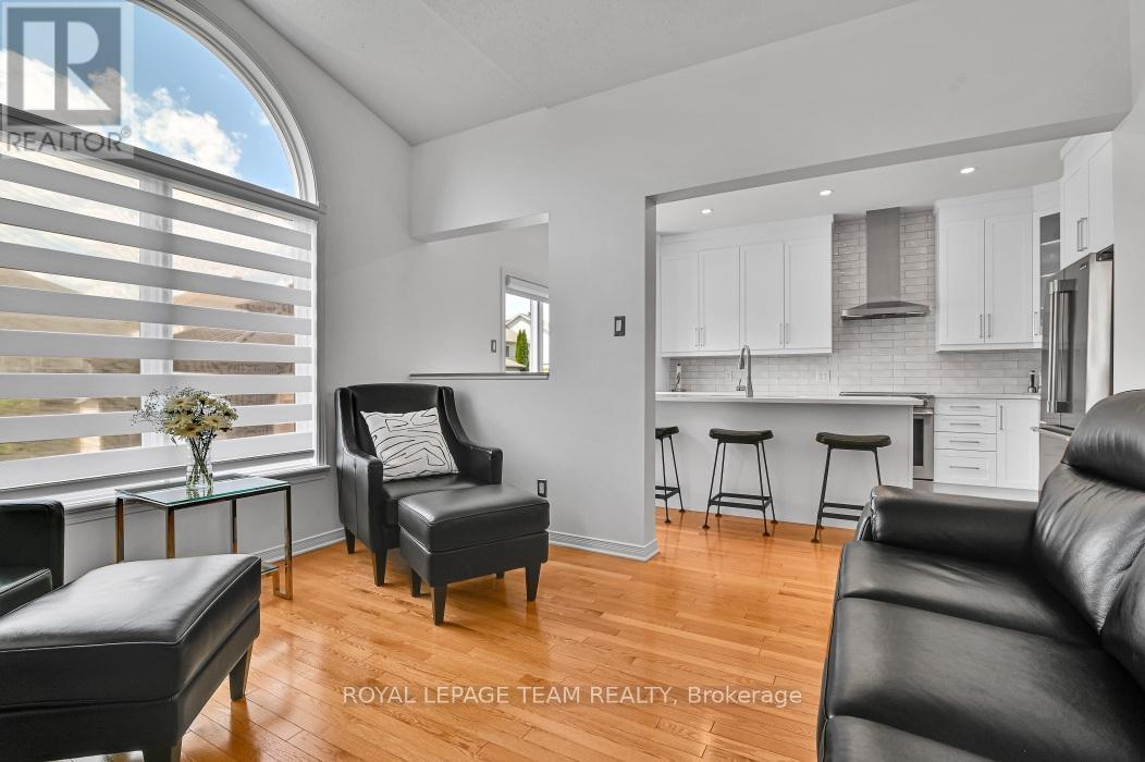 3 Bed, 3 Bath House for Sale in Ottawa – 4121 WOLFE POINT WAY, Ottawa – MLS# X13637606 - Image 16