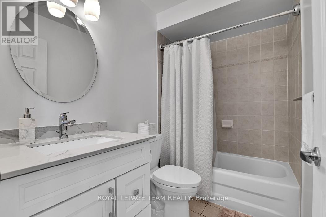 3 Bed, 3 Bath House for Sale in Ottawa – 4121 WOLFE POINT WAY, Ottawa – MLS# X13637606 - Image 21