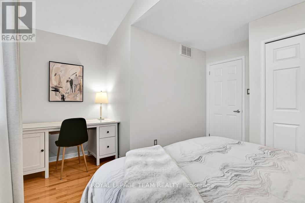 3 Bed, 3 Bath House for Sale in Ottawa – 4121 WOLFE POINT WAY, Ottawa – MLS# X13637606 - Image 23