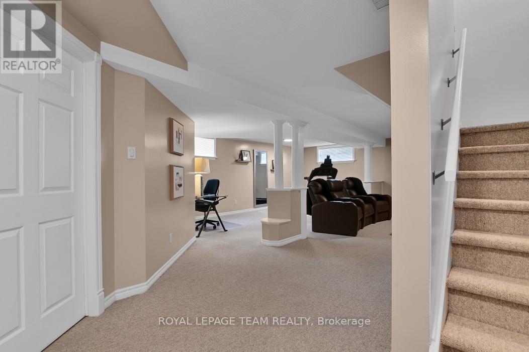 3 Bed, 3 Bath House for Sale in Ottawa – 4121 WOLFE POINT WAY, Ottawa – MLS# X13637606 - Image 26