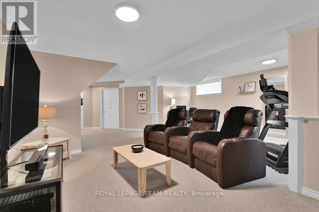 3 Bed, 3 Bath House for Sale in Ottawa – 4121 WOLFE POINT WAY, Ottawa – MLS# X13637606 - Image 27