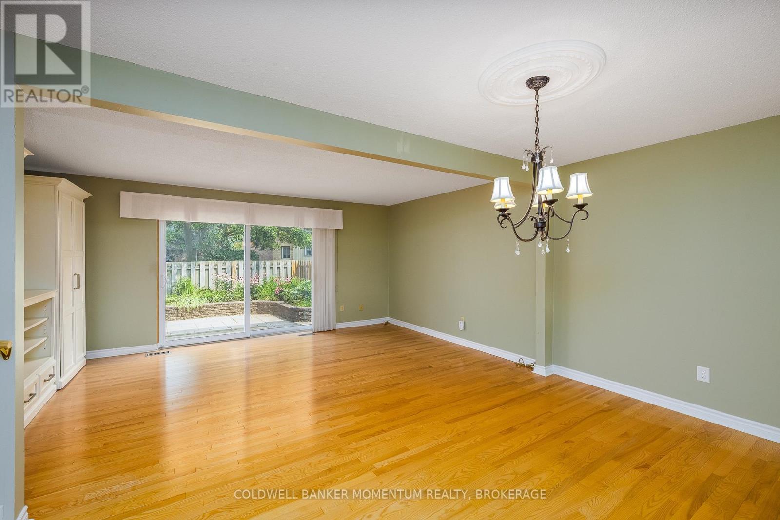 #12 302 VINE STREET - Image 11