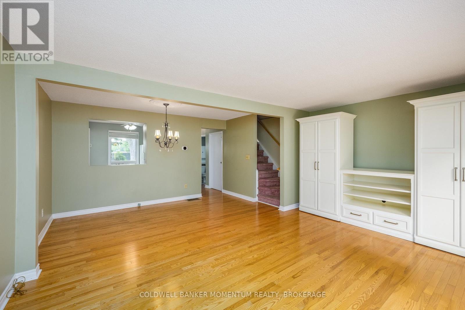 #12 302 VINE STREET - Image 12