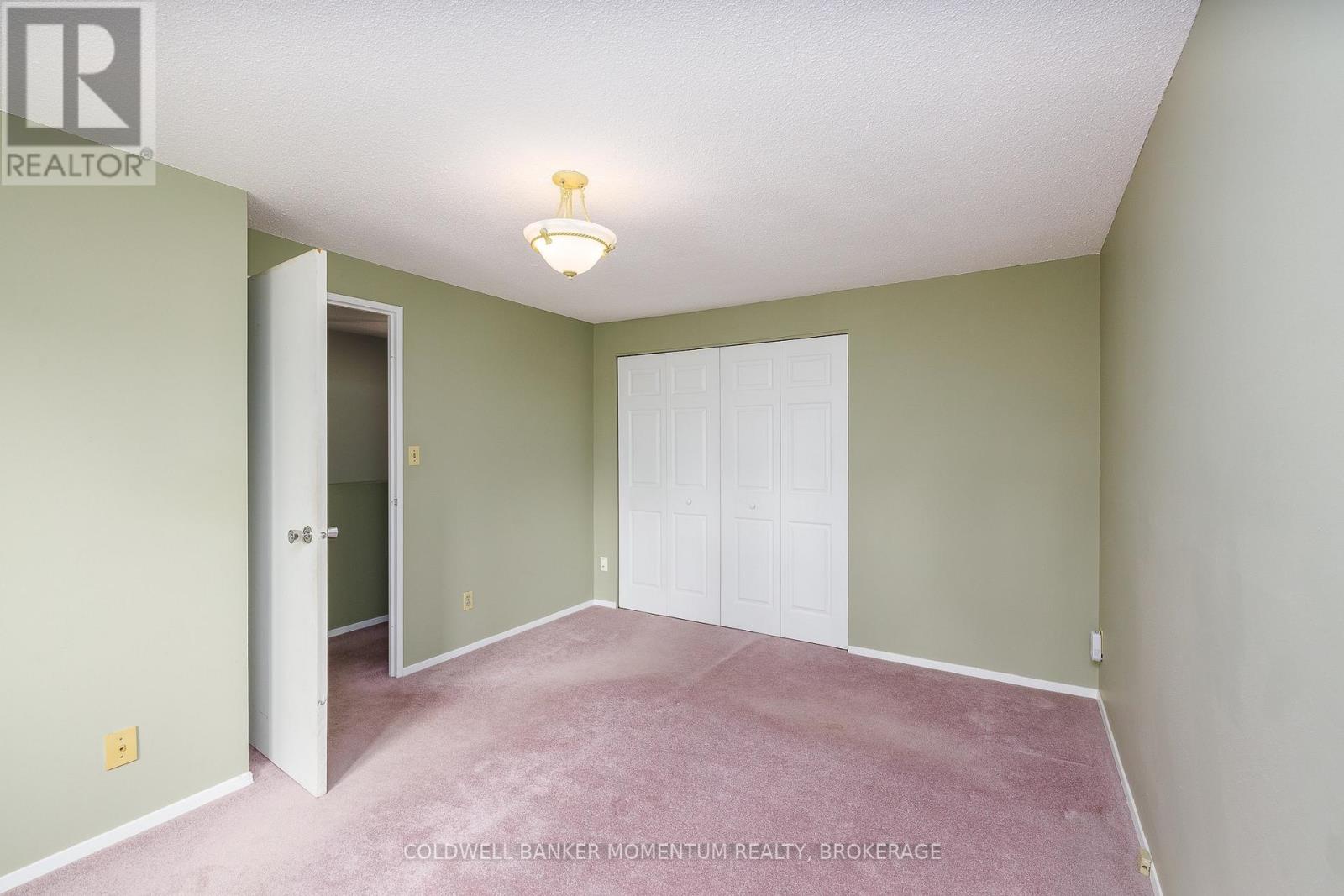 #12 302 VINE STREET - Image 17