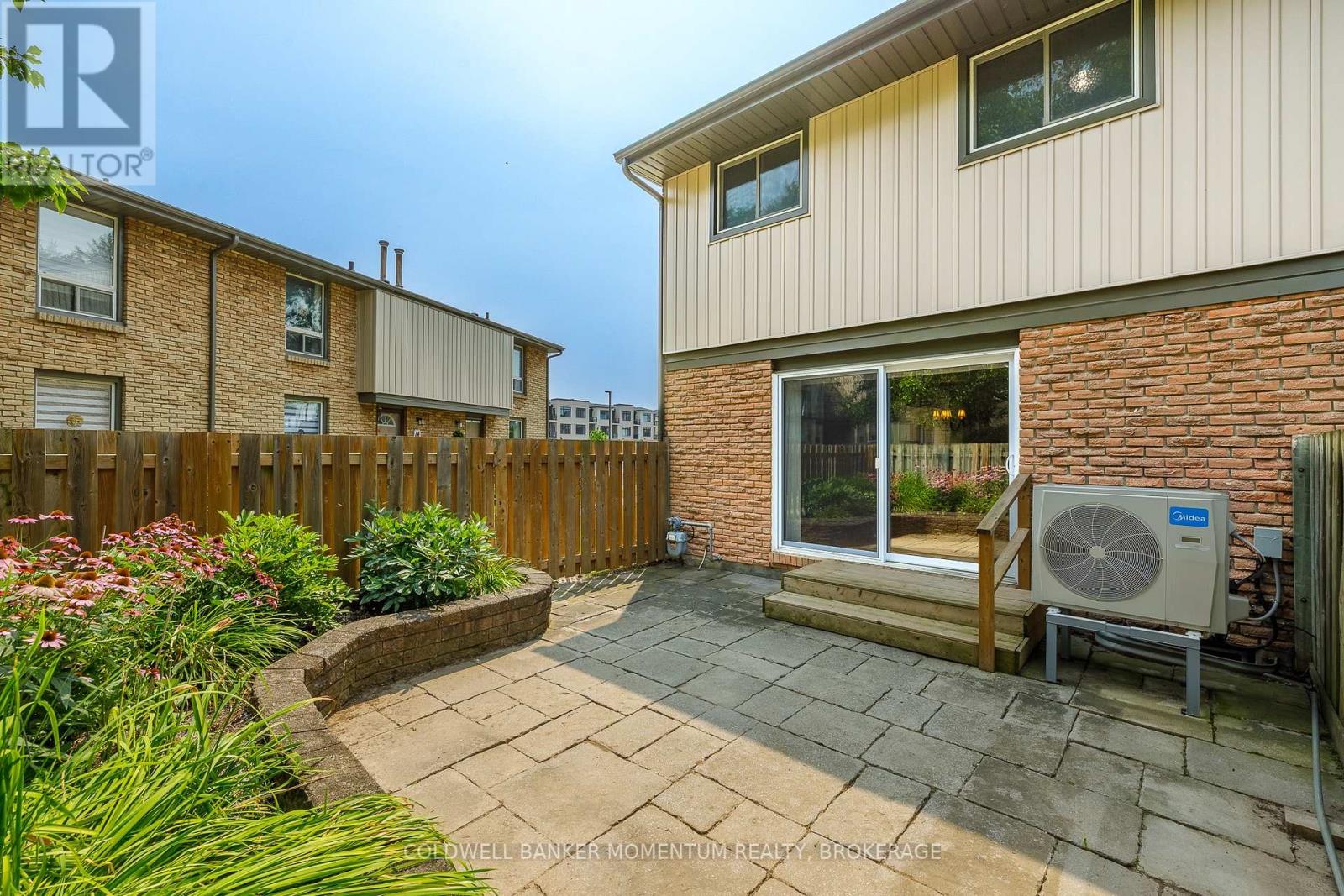 #12 302 VINE STREET - Image 23