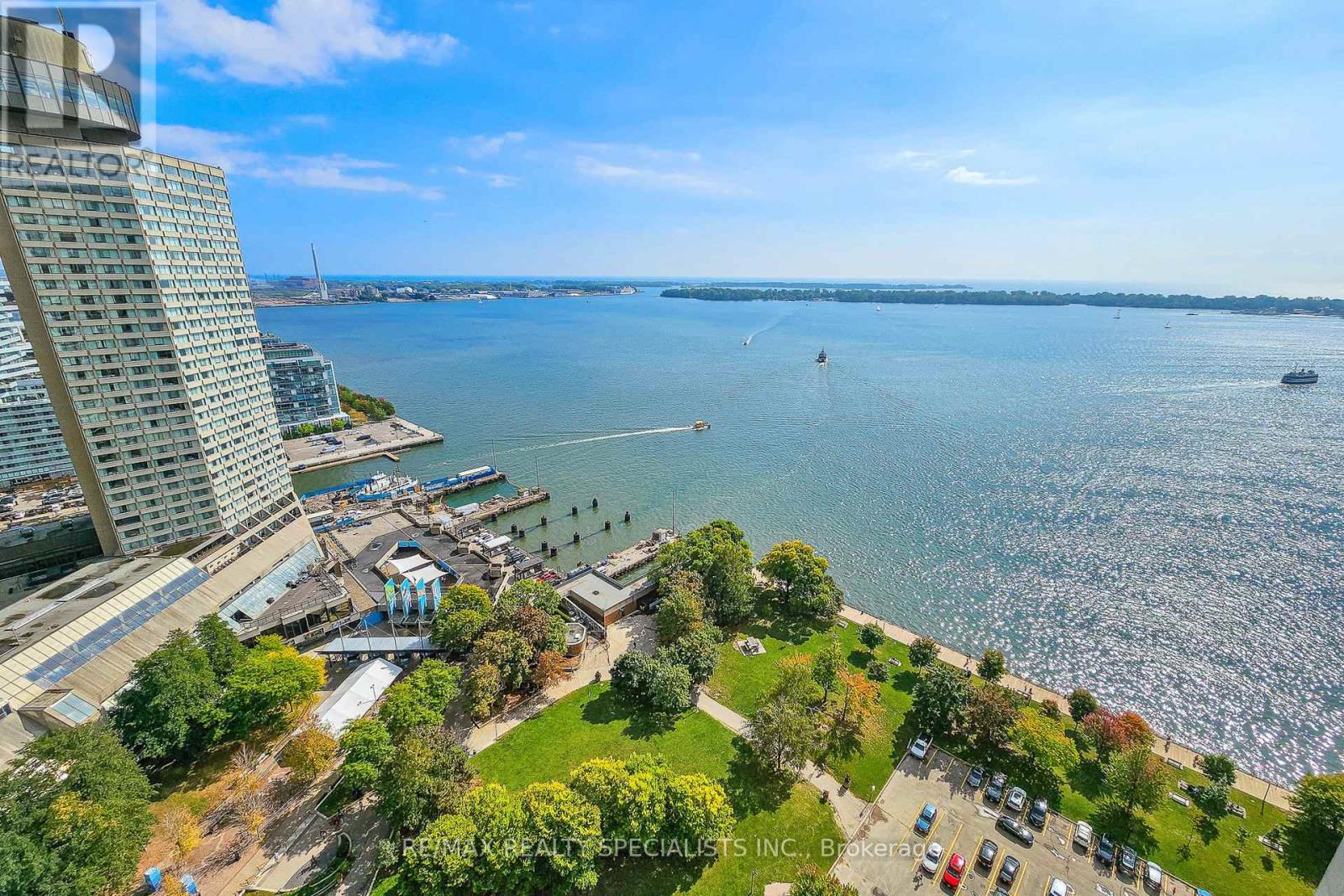 Photo of 33 Harbour Square