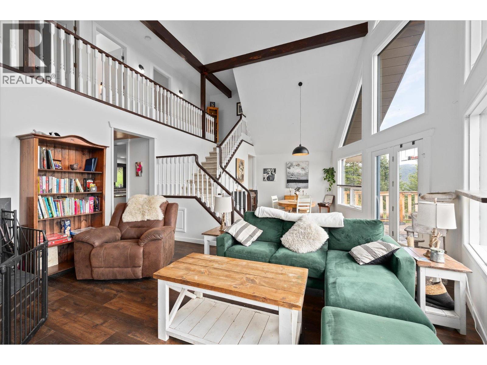 1957 Huckleberry Road - 10
