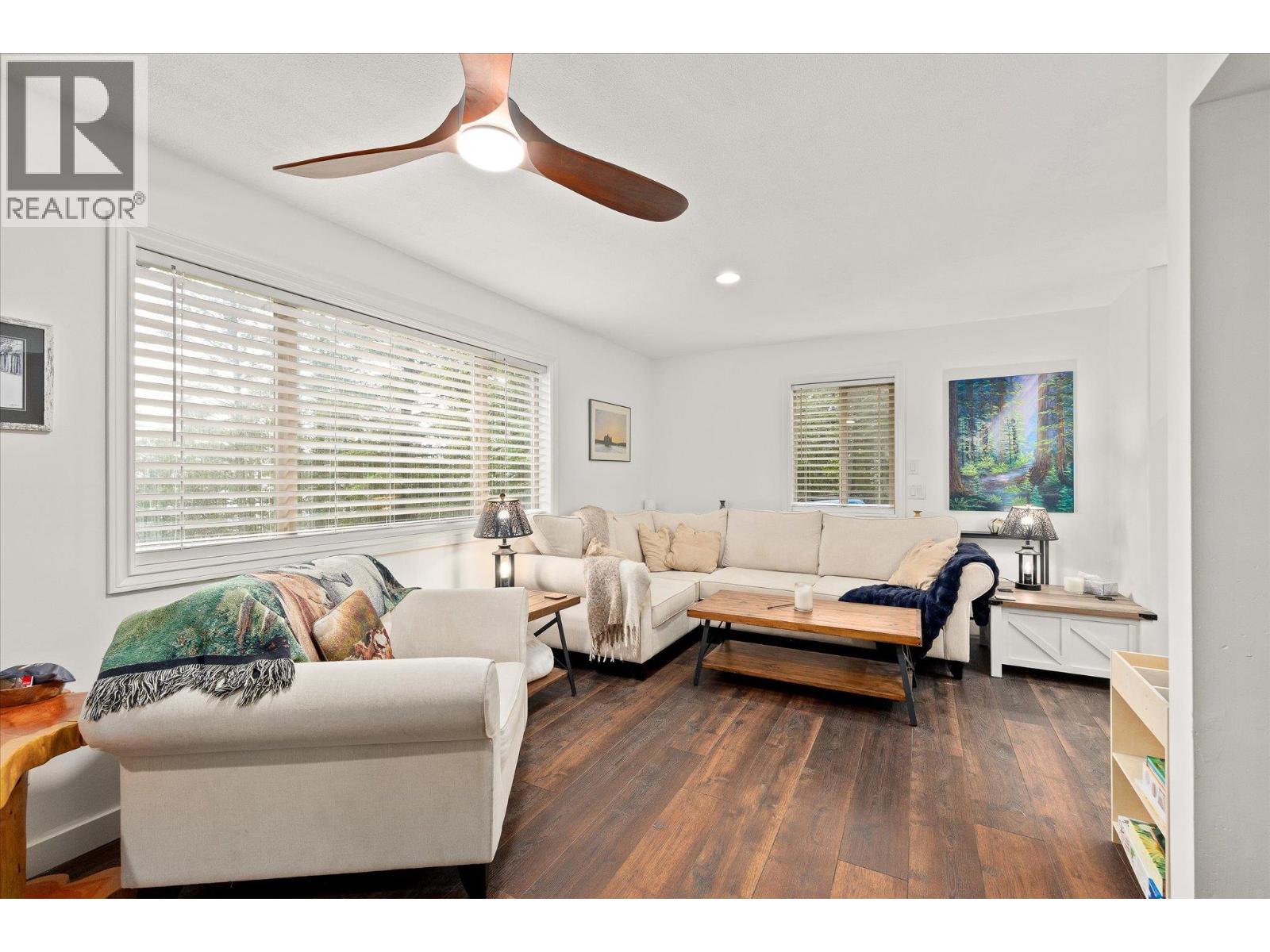 1957 Huckleberry Road - 51
