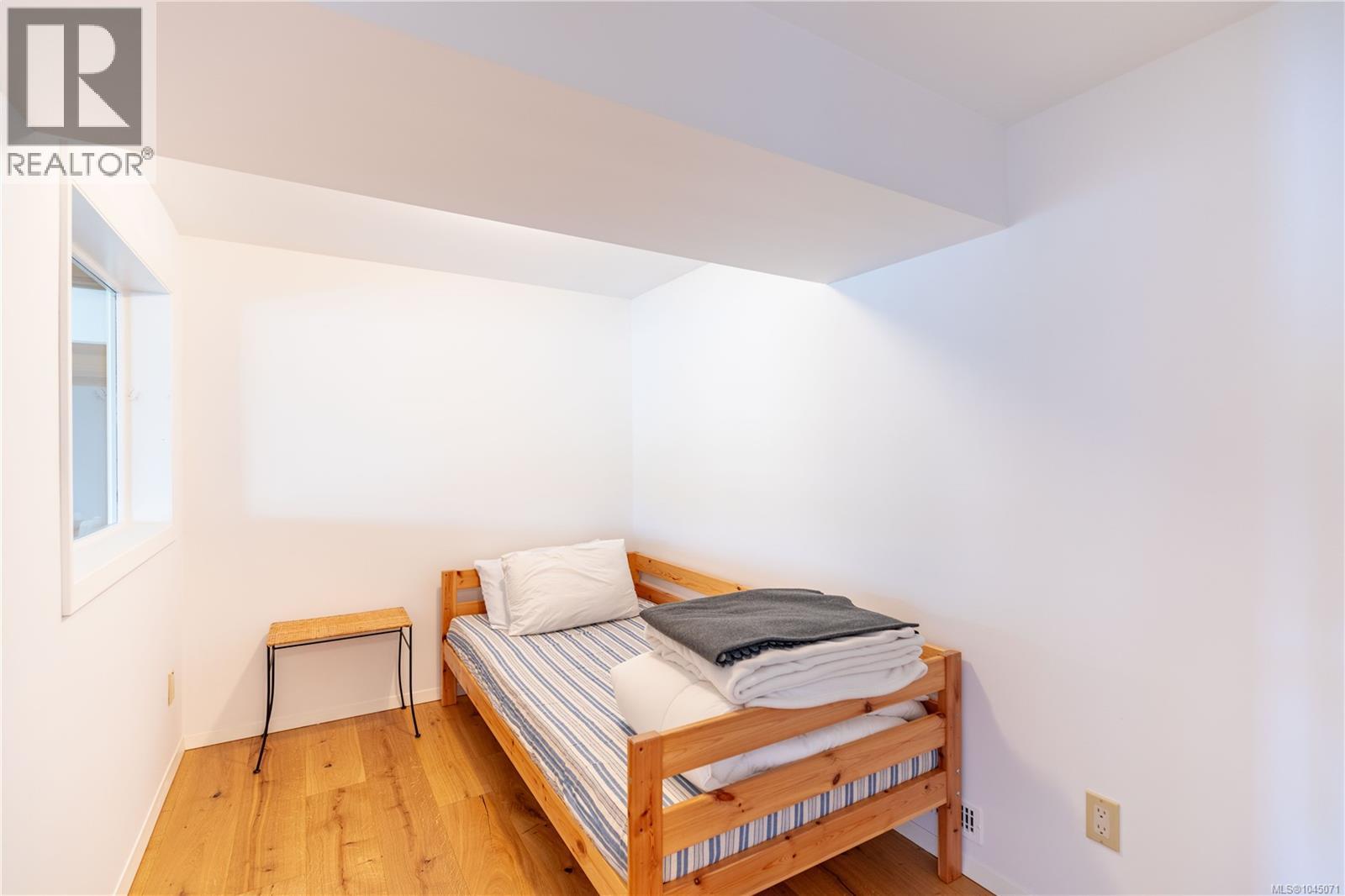 379 Mary Ann Point Rd - Image 43