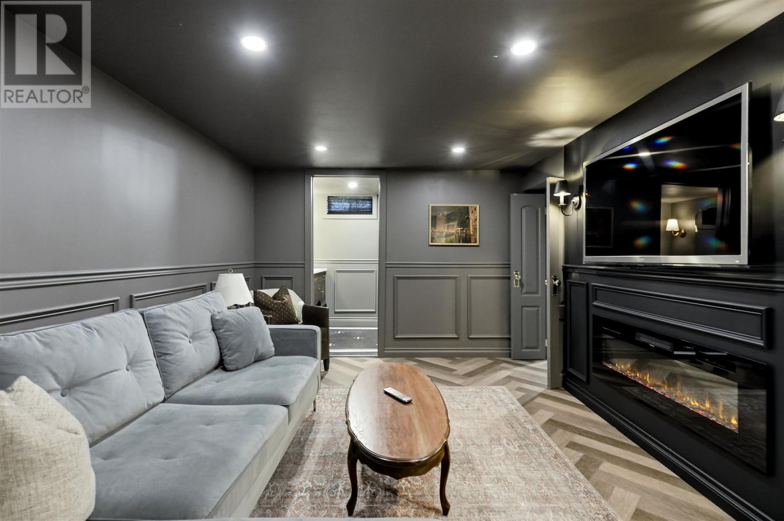 35 Crawford AVE - Image 17