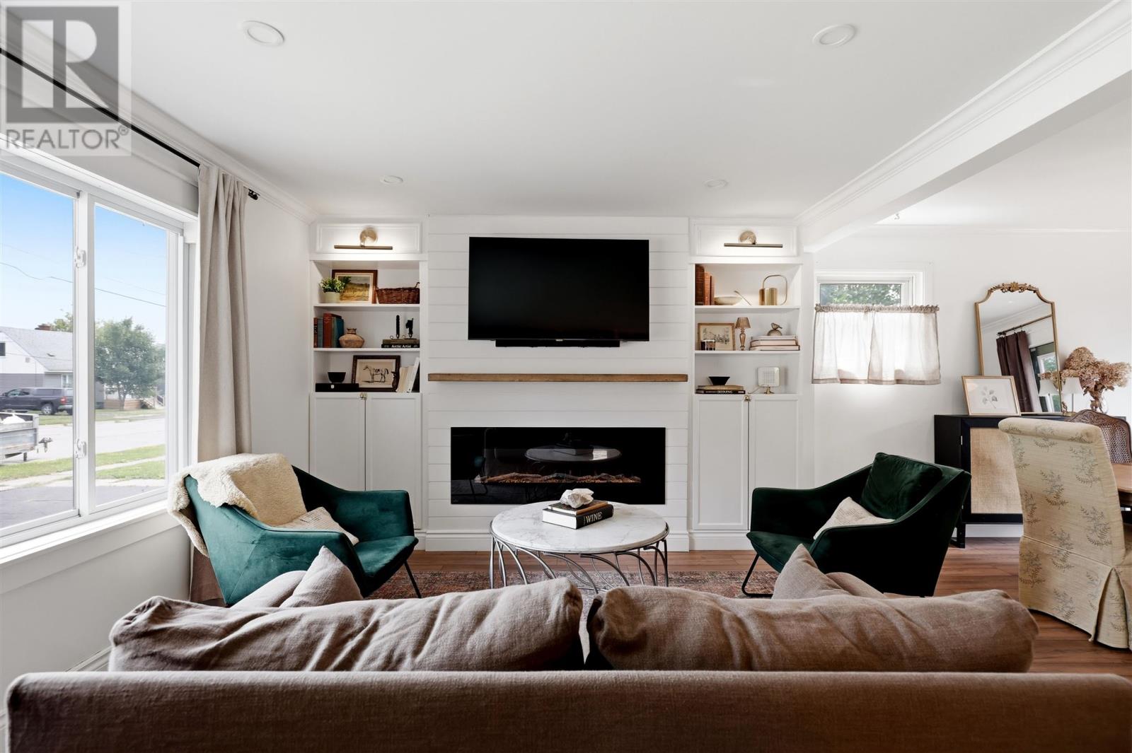 35 Crawford AVE - 6