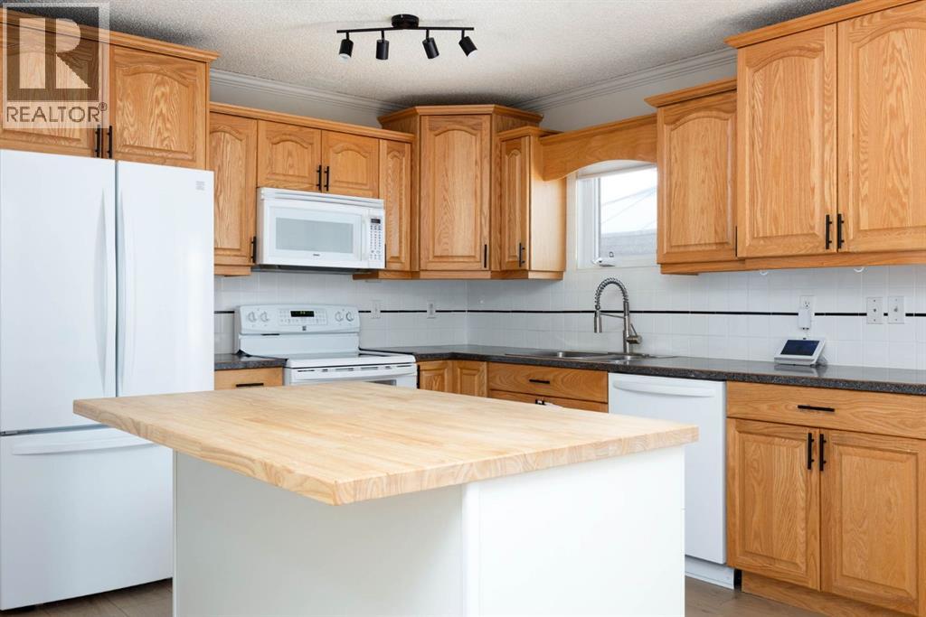 105 Oaks Crescent, Fort McMurray