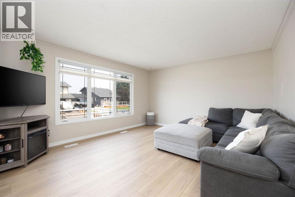 105 Oaks Crescent, Fort McMurray