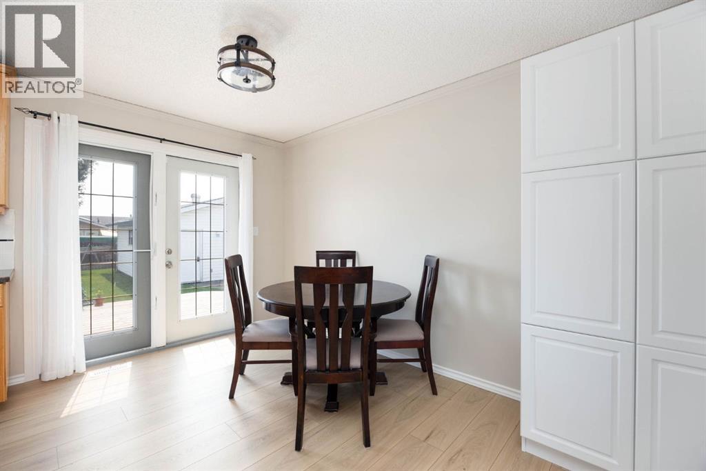 105 Oaks Crescent, Fort McMurray