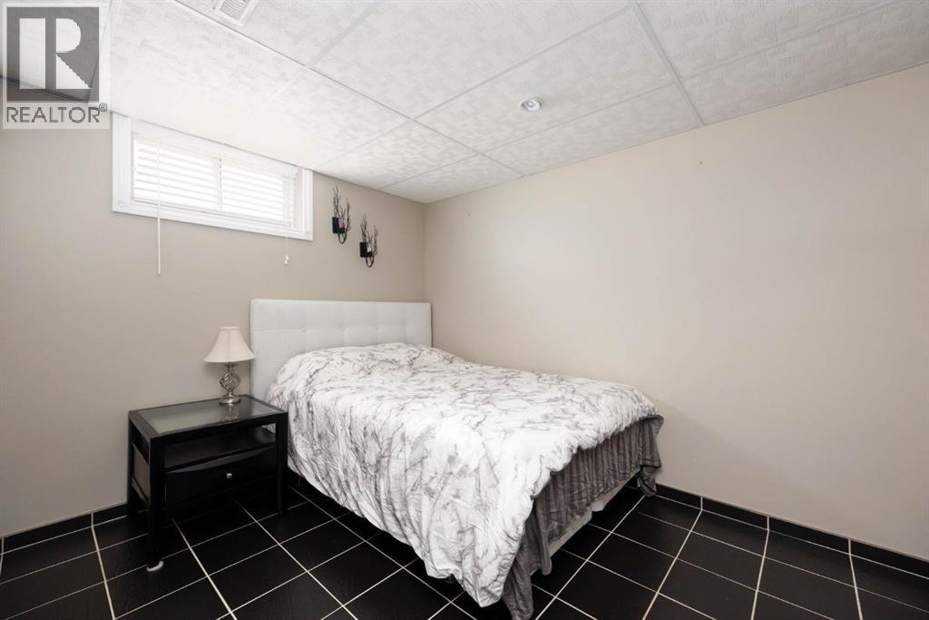 105 Oaks Crescent, Fort McMurray