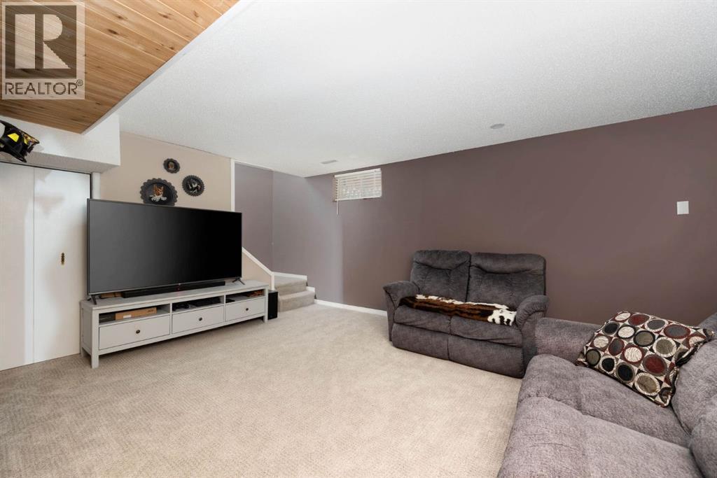 105 Oaks Crescent, Fort McMurray