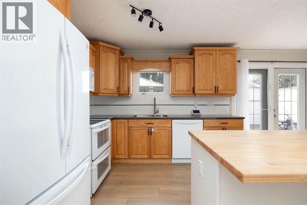 105 Oaks Crescent, Fort McMurray
