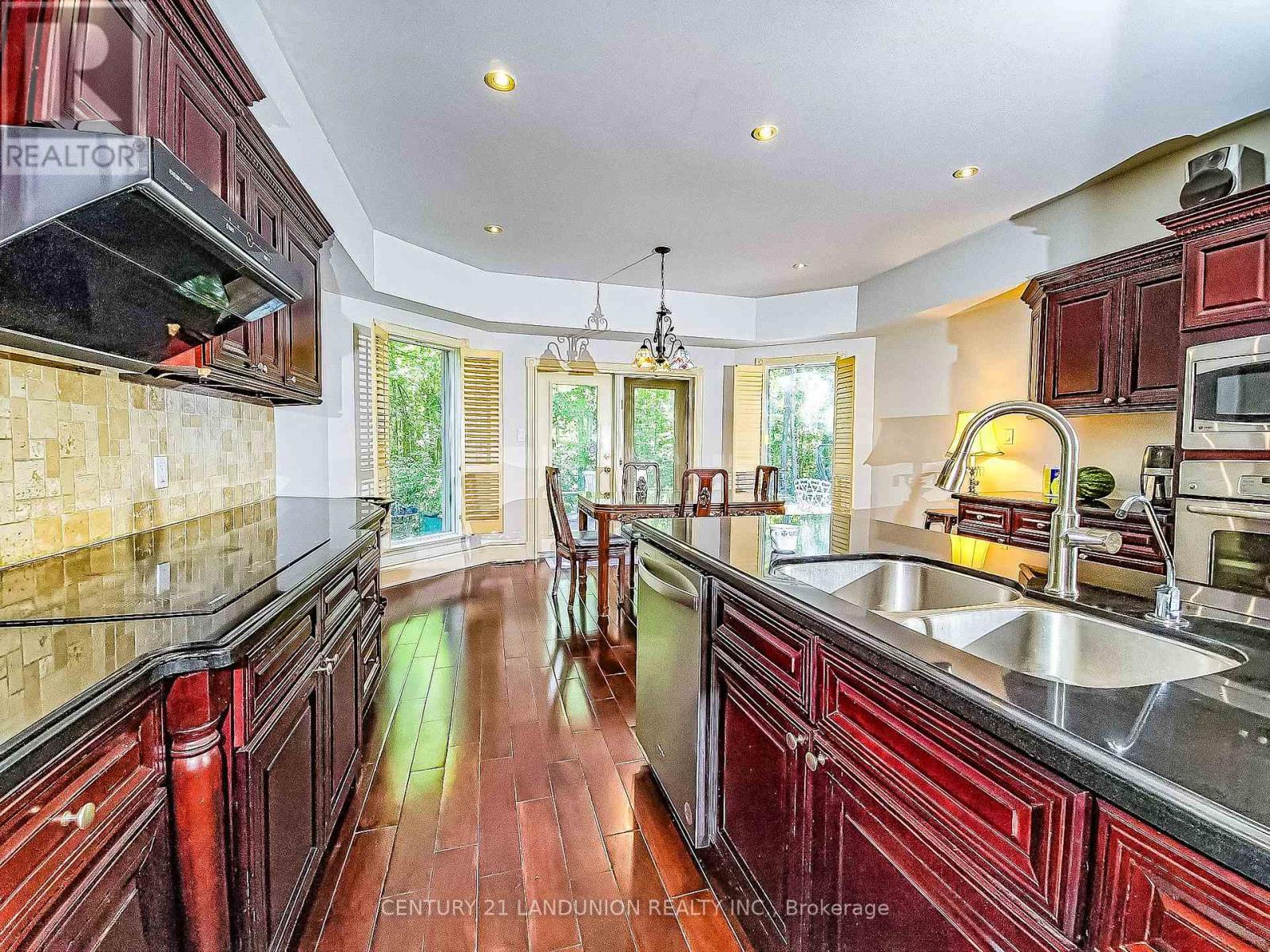 2 HERON TRAIL - 6