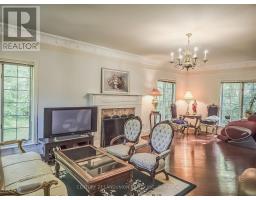 Family room - 2 Heron Trail, Whitchurch Stouffville, ON L3Y4W1 Photo 7