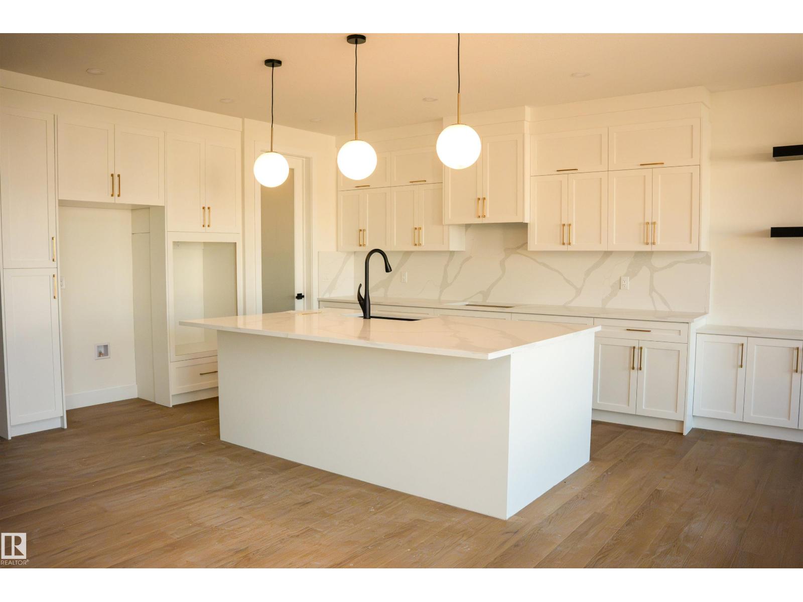 34 McKenzie Close CL - Image 3