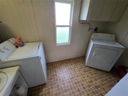 552 1st Street Nw, Portage La Prairie, MB R1N1Z4 Photo 10