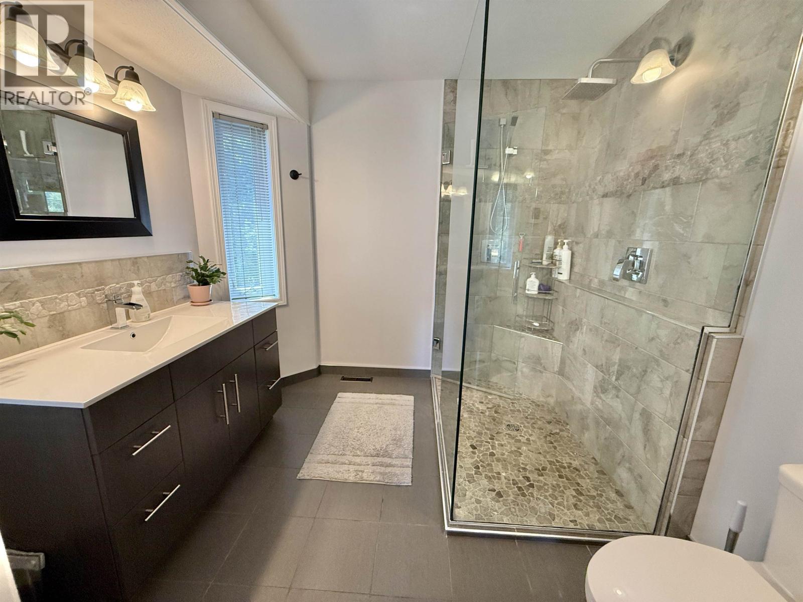 157 VACHON ROAD - 18