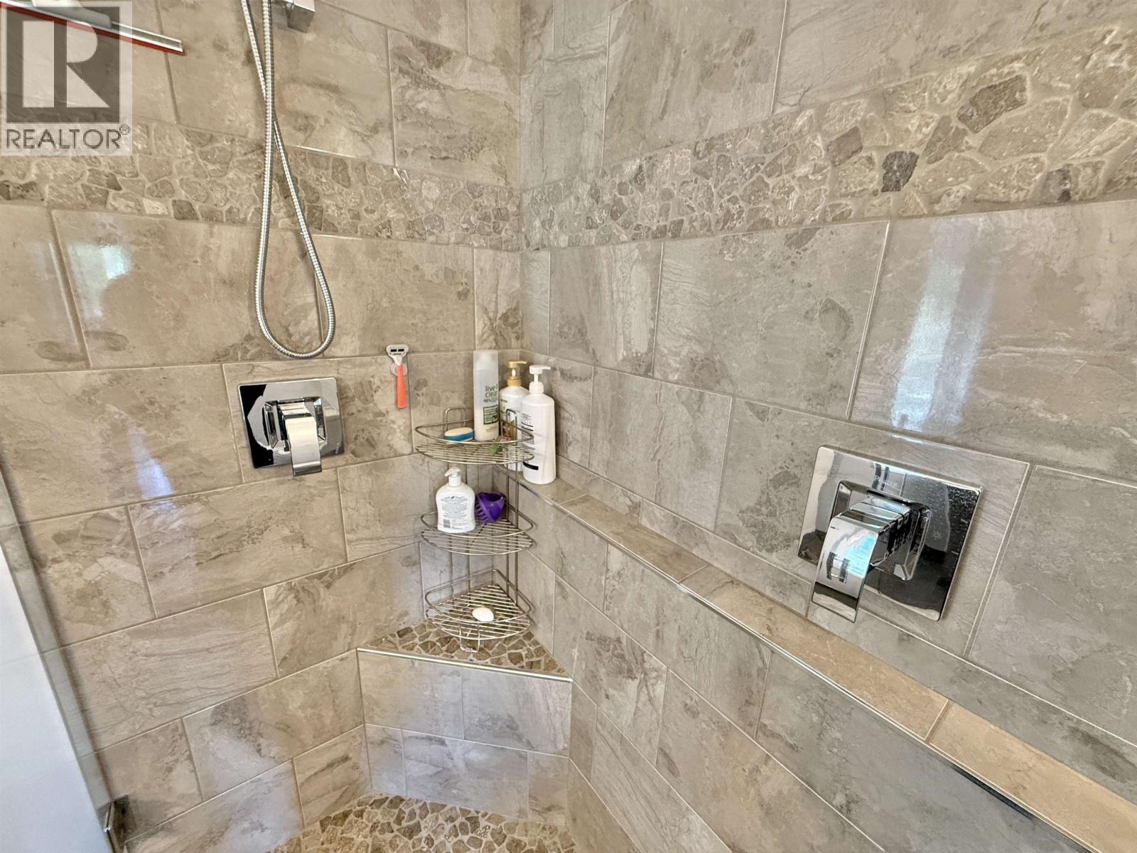 157 VACHON ROAD - 20