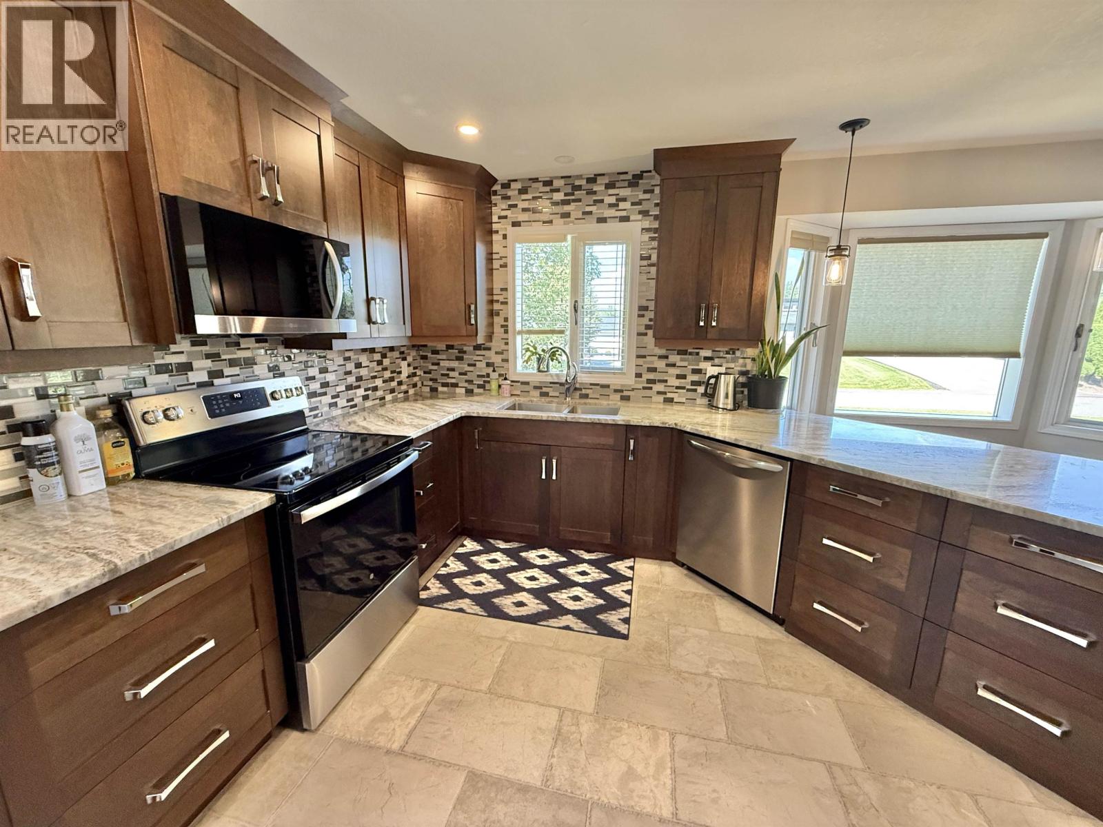 157 VACHON ROAD - Image 7