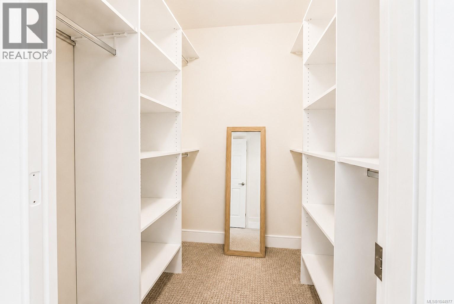 #157 300 Phelps Ave - 12
