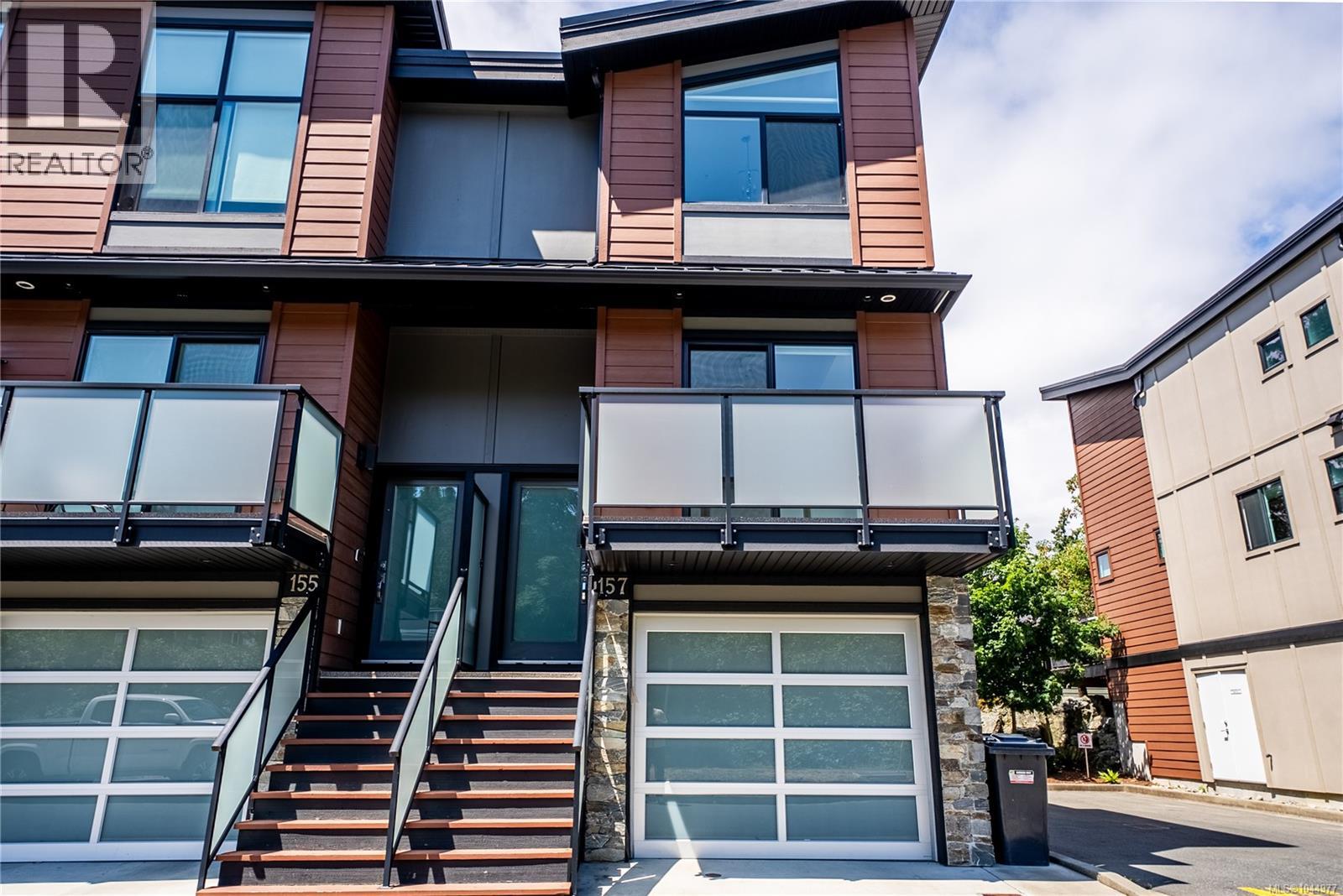 #157 300 Phelps Ave - 23