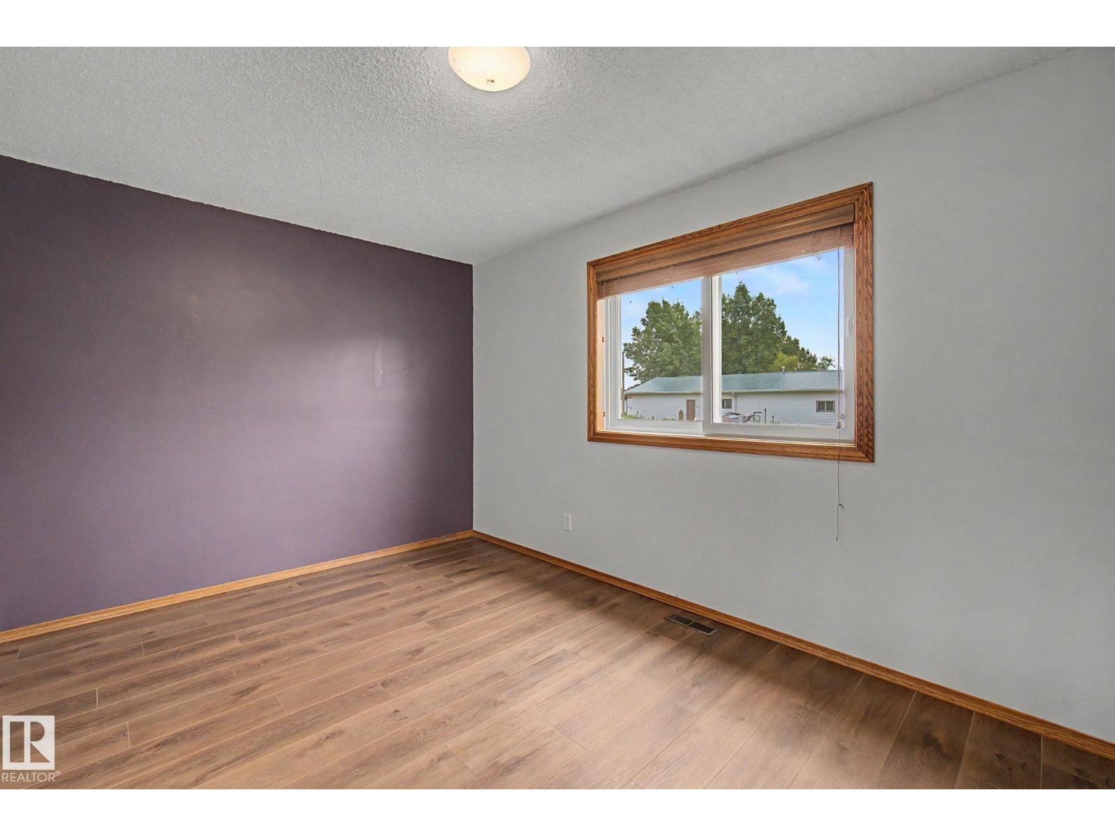 59227 Highway 44 - 13