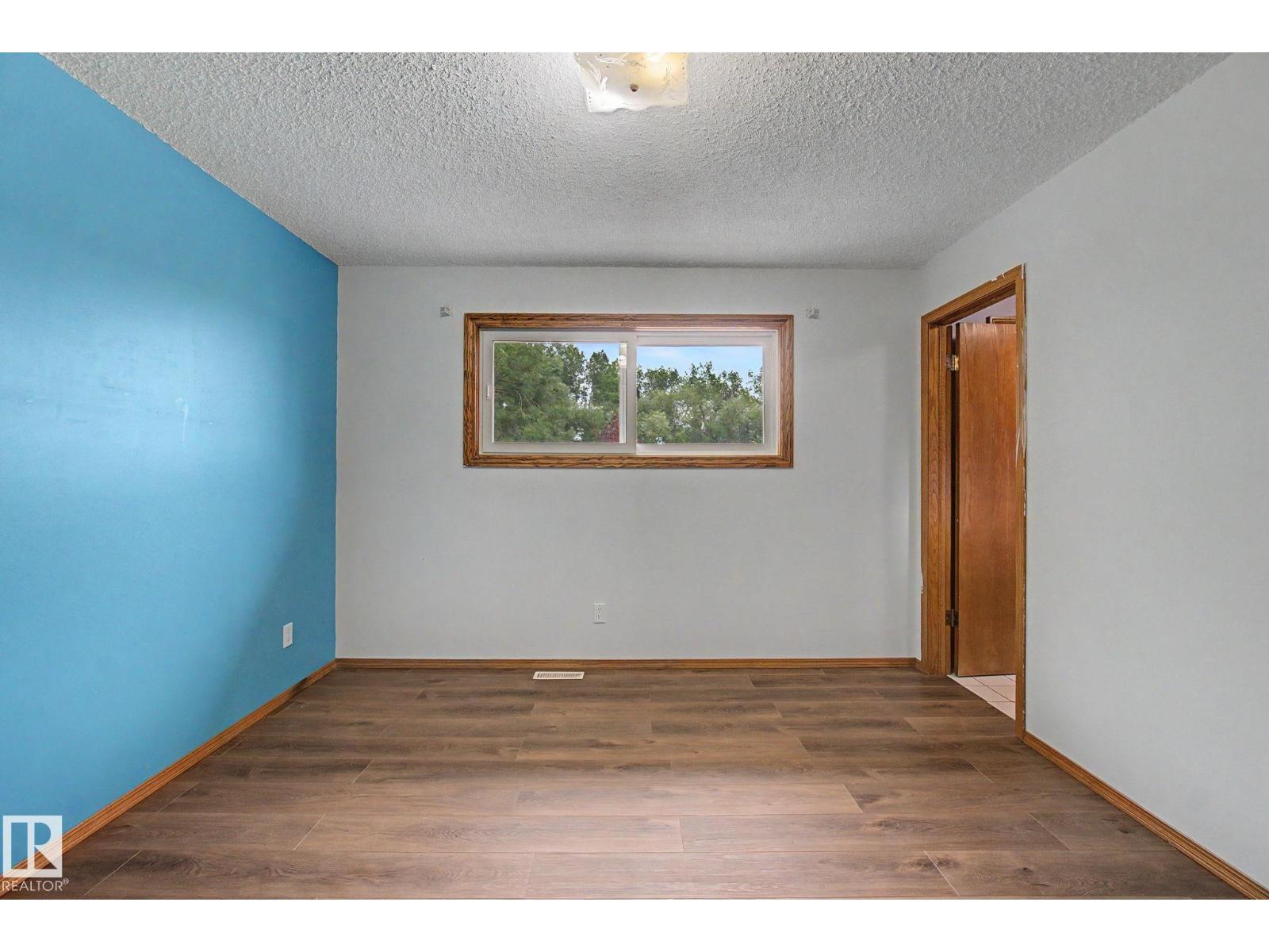 59227 Highway 44 - Image 39