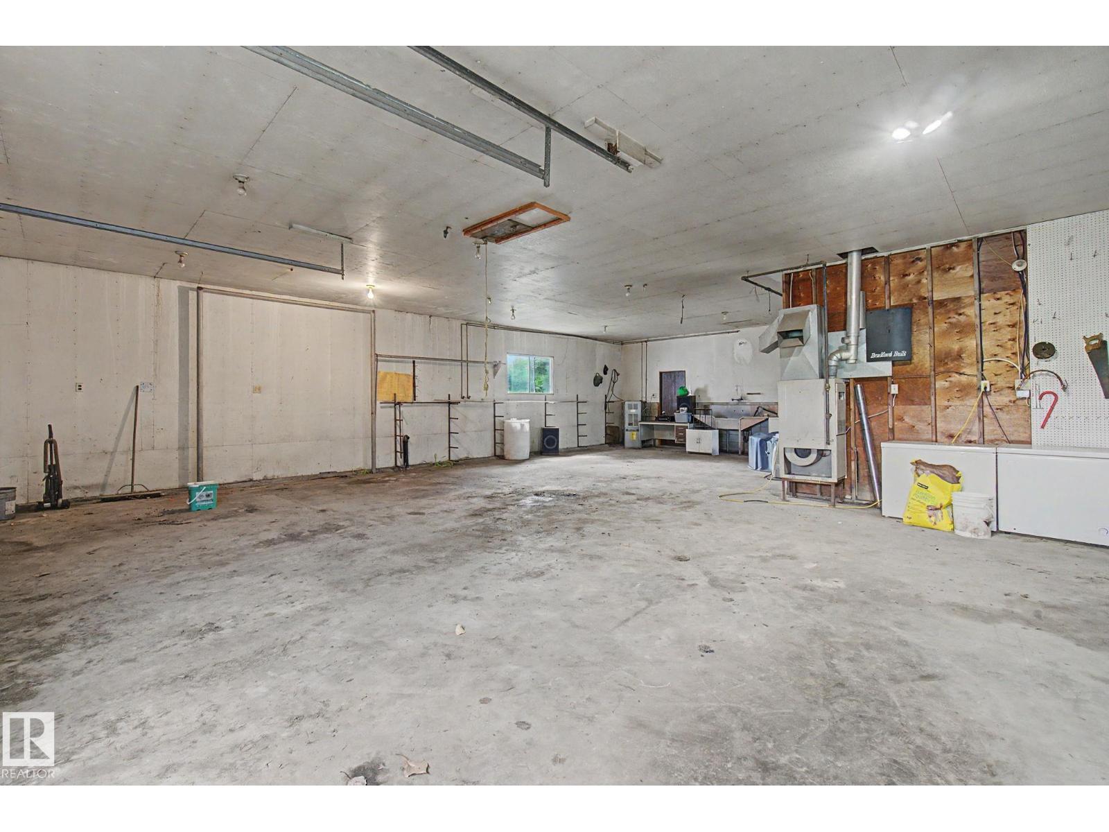 59227 Highway 44 - Image 42