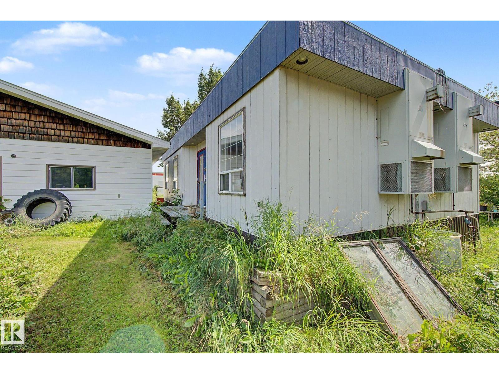 59227 Highway 44 - 70