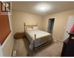 10032 102 Street, Peace River, AB T8S1S5 Photo 8
