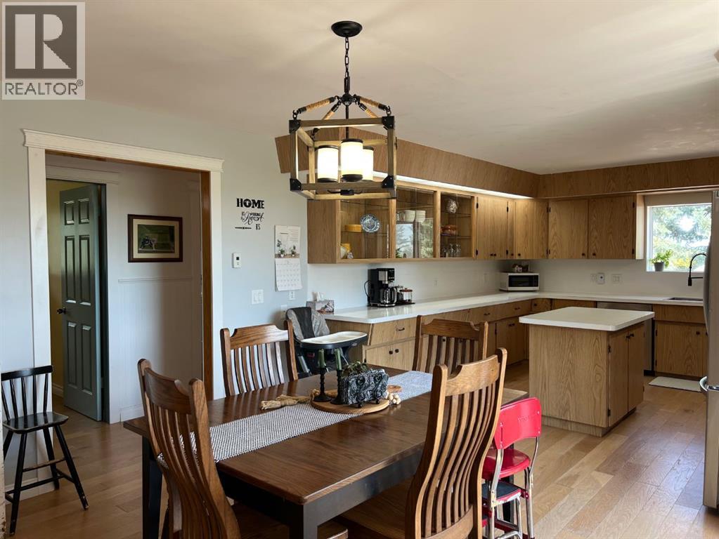 85026 Range Road 194 - Image 8